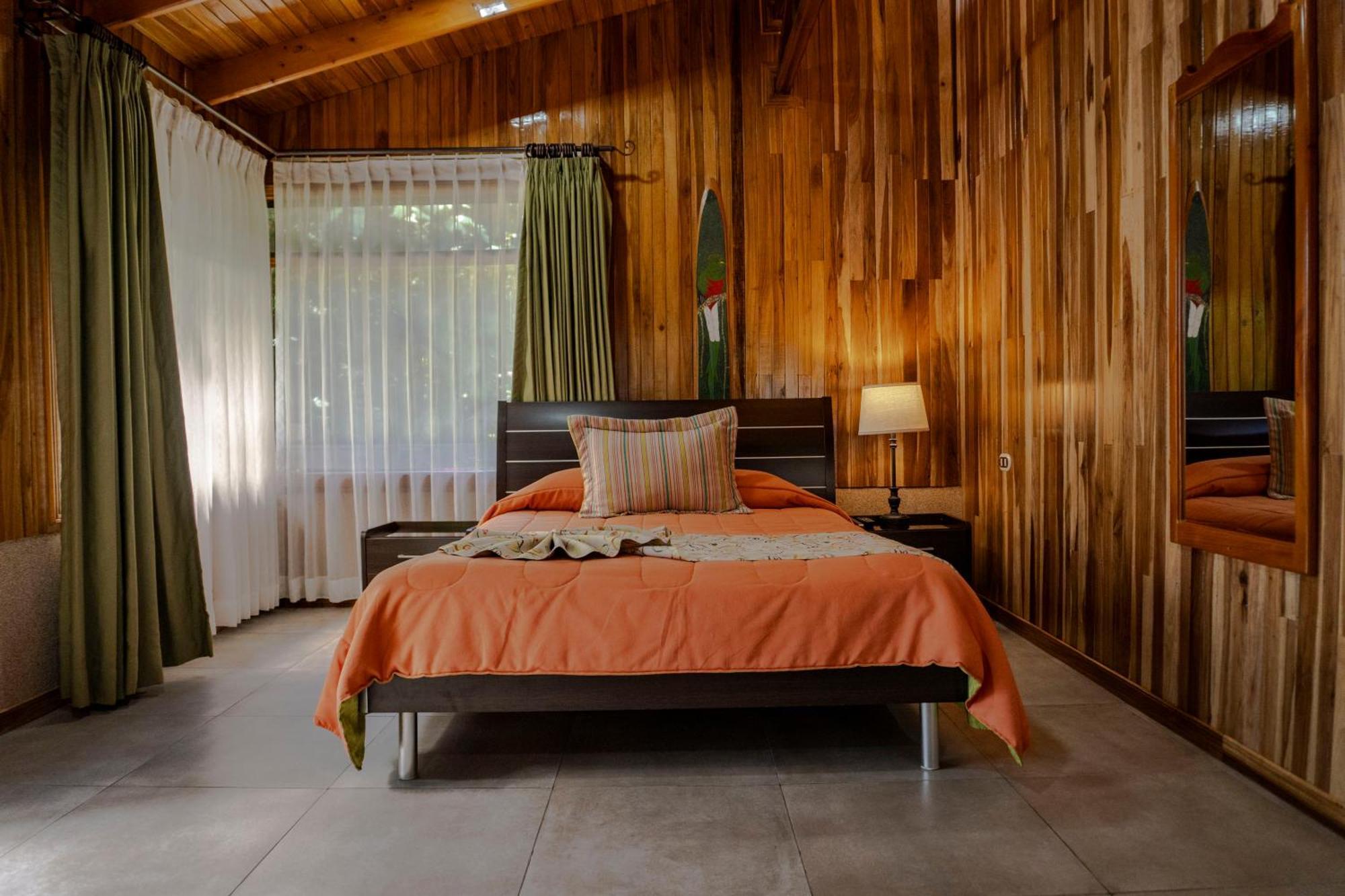 Los Pinos Cabins & Reserve Monteverde Номер фото