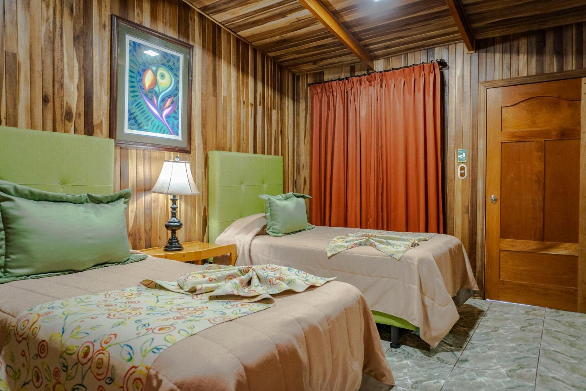 Los Pinos Cabins & Reserve Monteverde Номер фото