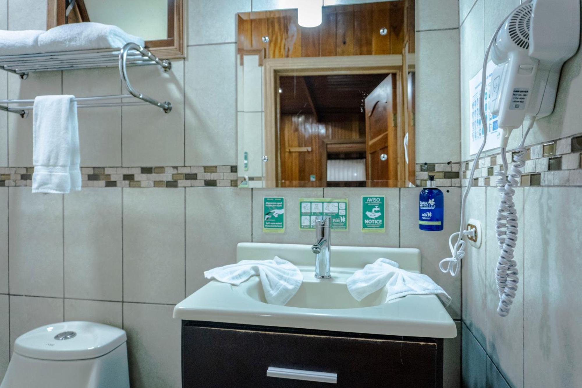 Los Pinos Cabins & Reserve Monteverde Номер фото