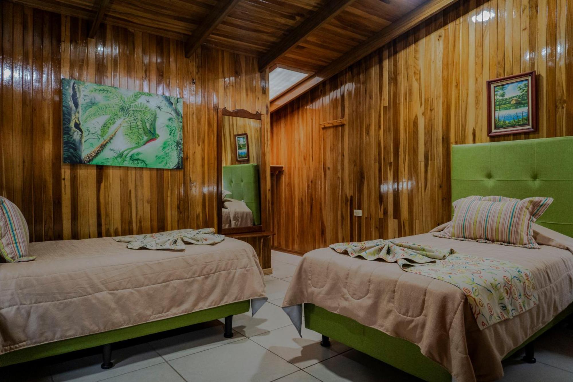 Los Pinos Cabins & Reserve Monteverde Номер фото